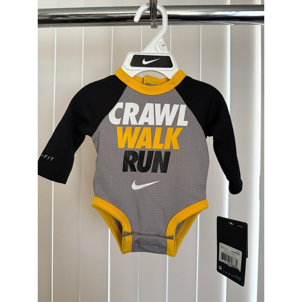 NWT Nike Baby “Crawl Walk Run" Long Sleeve One -Piece Bodysuit Newborn *Read*